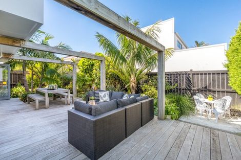 Photo of property in 8a The Parade, Bucklands Beach, Auckland, 2012