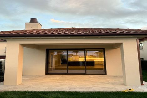 Photo of property in 5 Brianna Place, Karaka, 2113