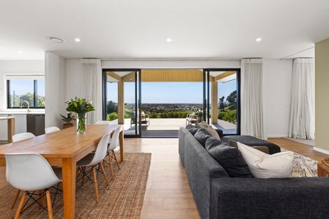 Photo of property in 4 Te Roera Drive, Taradale, Napier, 4112