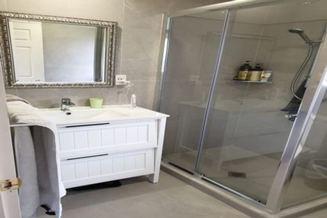 Photo of property in 31 Maghera Drive, East Tamaki Heights, Auckland, 2016