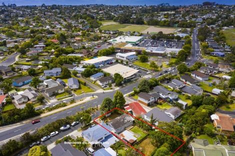 Photo of property in 135 Sunnynook Road, Forrest Hill, Auckland, 0620