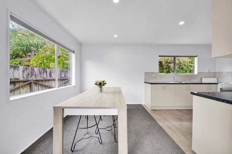 Photo of property in 35 Herekawe Drive, Spotswood, New Plymouth, 4310