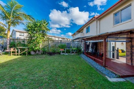 Photo of property in 29 Marinich Drive South, Ranui, Auckland, 0612