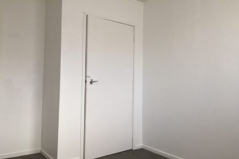 Photo of property in 52 Butterworth Drive, Glendene, Auckland, 0602