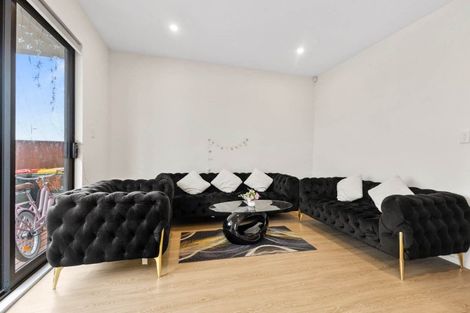 Photo of property in 25 Woven Place, Karaka, 2113