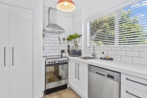 Photo of property in 576 Maunganui Road, Mount Maunganui, 3116