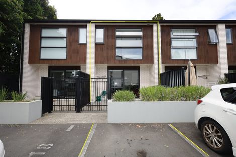 Photo of property in 2/36 Seventh Avenue, Tauranga, 3110