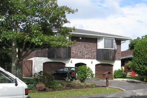 Photo of property in 9 Flagstaff Place, Massey, Auckland, 0614