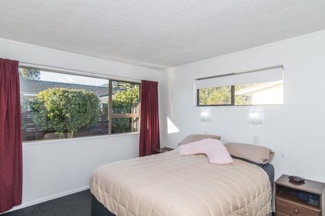 Photo of property in 34a Rewarewa Crescent, Waikanae, 5036