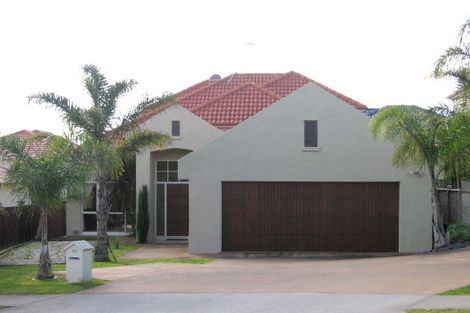 Photo of property in 10 Brooke Ridge Rise, East Tamaki Heights, Auckland, 2016