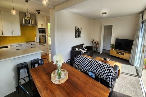 Photo of property in 10 Beaumont Crescent, Frankleigh Park, New Plymouth, 4310