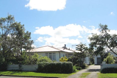 Photo of property in 64 Russell Street, Marton, 4710