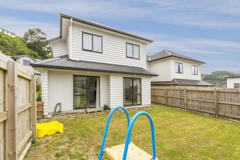 Photo of property in 14 Cresswell Place, Johnsonville, Wellington, 6037