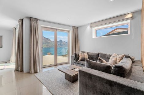 Photo of property in 32 Edinburgh Drive, Queenstown, 9300