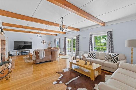 Photo of property in 74 Wanganui Road, Marton, 4788