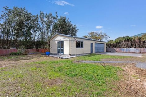 Photo of property in 33 Ngatai Street, Manaia, 4612
