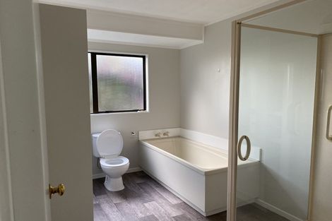 Photo of property in 3 Kaurilands Road, Titirangi, Auckland, 0604