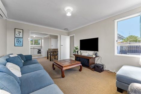 Photo of property in 14 Doone Place, Massey, Auckland, 0614