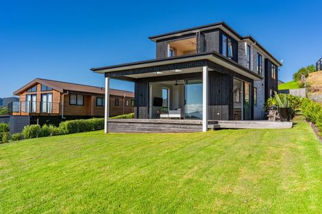 Photo of property in 10 Solar Way, Langs Beach, 0582