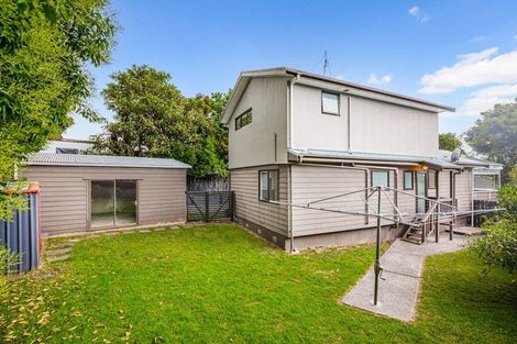 Photo of property in 2/1 Hatherlow Street, Glenfield, Auckland, 0629