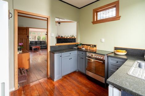 Photo of property in 62 Maupuia Road, Maupuia, Wellington, 6022