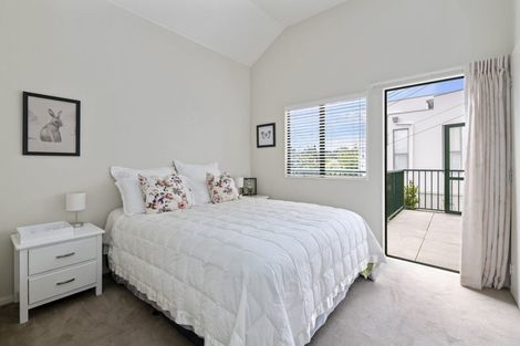 Photo of property in 2/111 Beach Road, Castor Bay, Auckland, 0620