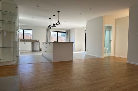 Photo of property in 39a Cutler Street, New Lynn, Auckland, 0600