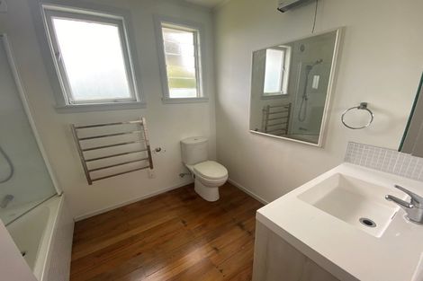 Photo of property in 1/14 Roberts Road, Te Atatu South, Auckland, 0610