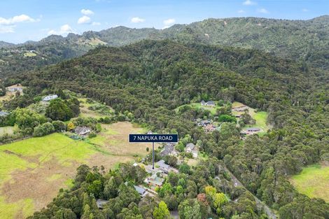 Photo of property in 7 Napuka Road, Henderson Valley, Auckland, 0612