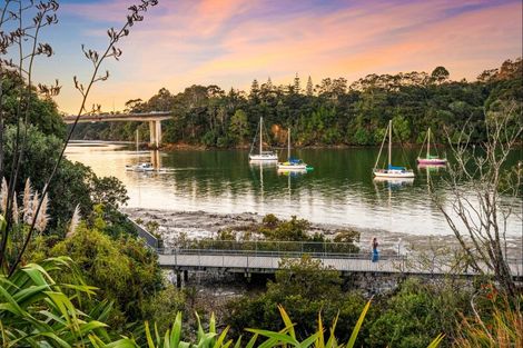 Photo of property in 14 Marlborough Crescent, Hobsonville, Auckland, 0616