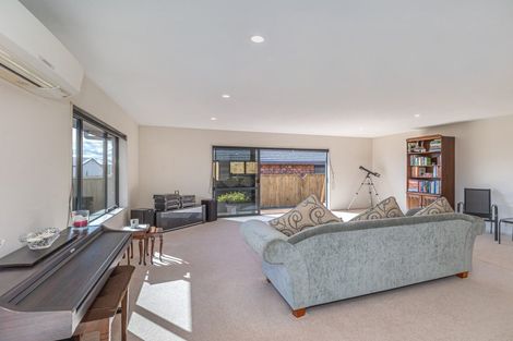 Photo of property in 9a Trafalgar Street, Levin, 5510