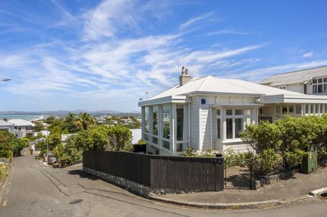 Photo of property in 18 Lighthouse Road, Bluff Hill, Napier, 4110