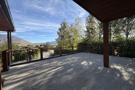 Photo of property in 15 Skye Lane, Jacks Point, Queenstown, 9371