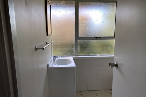 Photo of property in 55a/1 West Lynn Road, Titirangi, Auckland, 0604