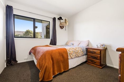 Photo of property in 92 Lisland Drive, Kinloch, Taupo, 3377
