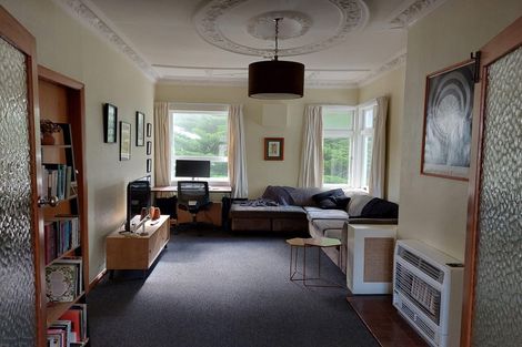 Photo of property in 76 Mcalpine Avenue, Mount Cook, Wellington, 6011