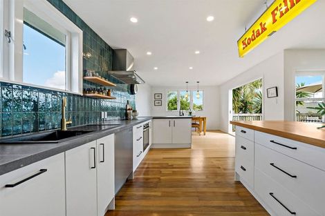 Photo of property in 119 Matipo Road, Te Atatu Peninsula, Auckland, 0610