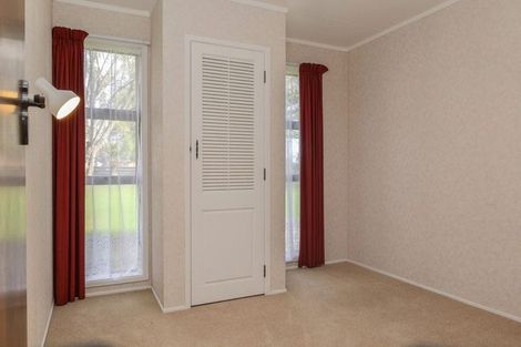 Photo of property in 17 Churchill Street, Levin, 5510