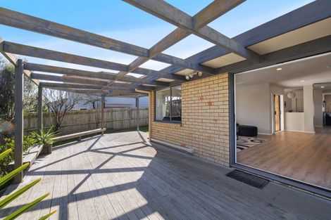 Photo of property in 18 Brittany Drive, Henderson, Auckland, 0612