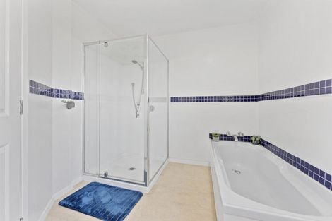 Photo of property in 1 Oriel Place, Levin, 5510