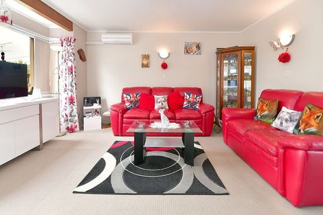 Photo of property in 5b Melanie Place, Orewa, 0931