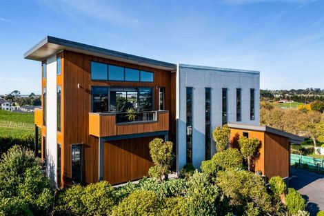Photo of property in 16a Links Drive, Waiwhakaiho, New Plymouth, 4312