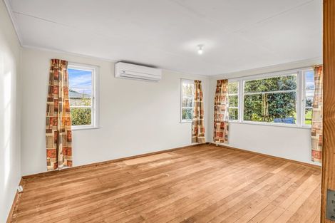 Photo of property in 55 Wilson Street, Waverley, 4510