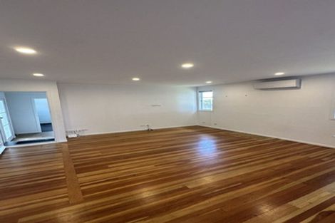 Photo of property in 22 Paton Avenue, Te Atatu South, Auckland, 0610