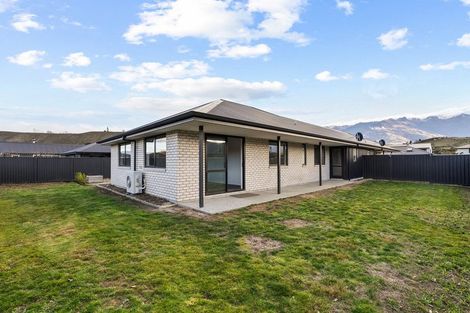 Photo of property in 34b Stratford Drive, Mount Pisa, Cromwell, 9383