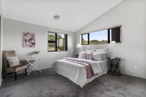 Photo of property in 127 Keri Vista Rise, Papakura, 2110