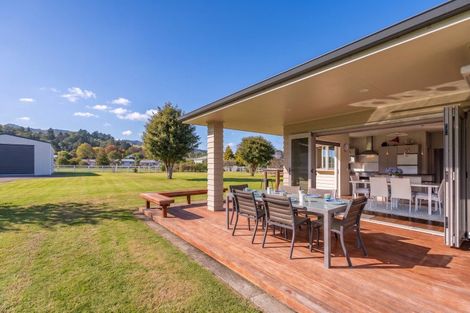 Photo of property in 294 Albert Street, Coromandel, 3506