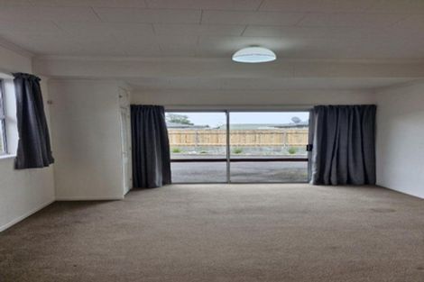 Photo of property in 31 Truby King Street, Merrilands, New Plymouth, 4312