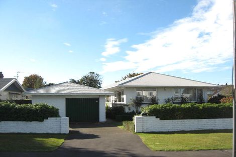 Photo of property in 92a Bryndwr Road, Bryndwr, Christchurch, 8052