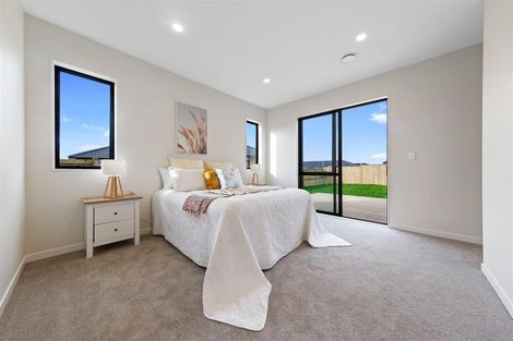 Photo of property in 6 Hoete Way, Tuakau, 2121